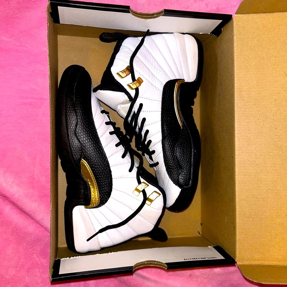 Jordan 12 Royalty Sz 4Y